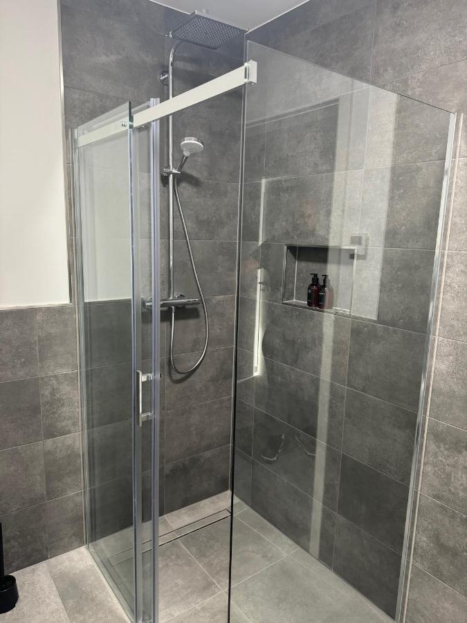 Rathausplatz Residenz Apartment Ubach-Palenberg Bagian luar foto