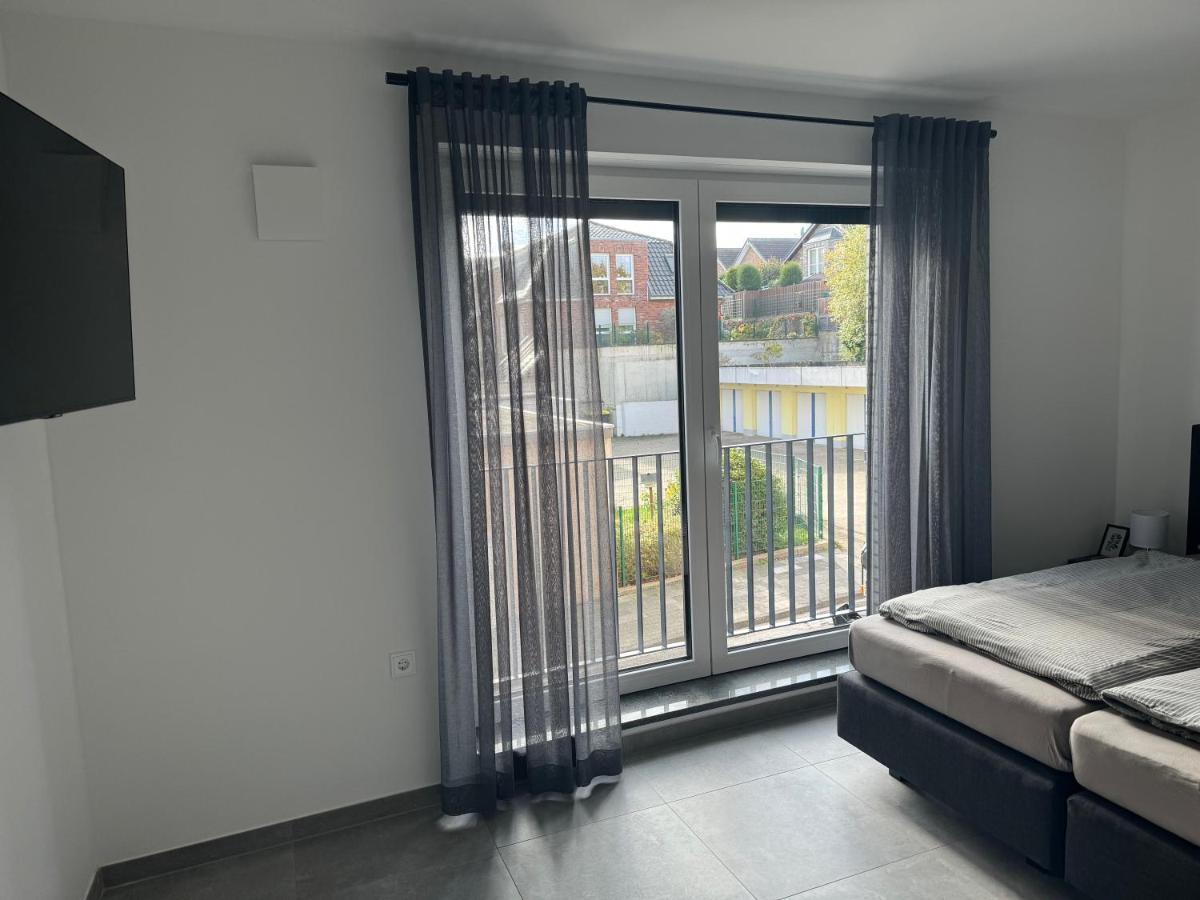 Rathausplatz Residenz Apartment Ubach-Palenberg Bagian luar foto